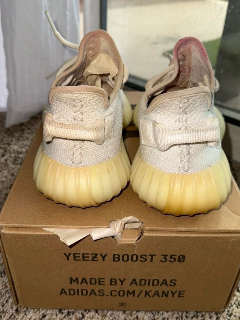 Yeezy - Picture 4 of 5